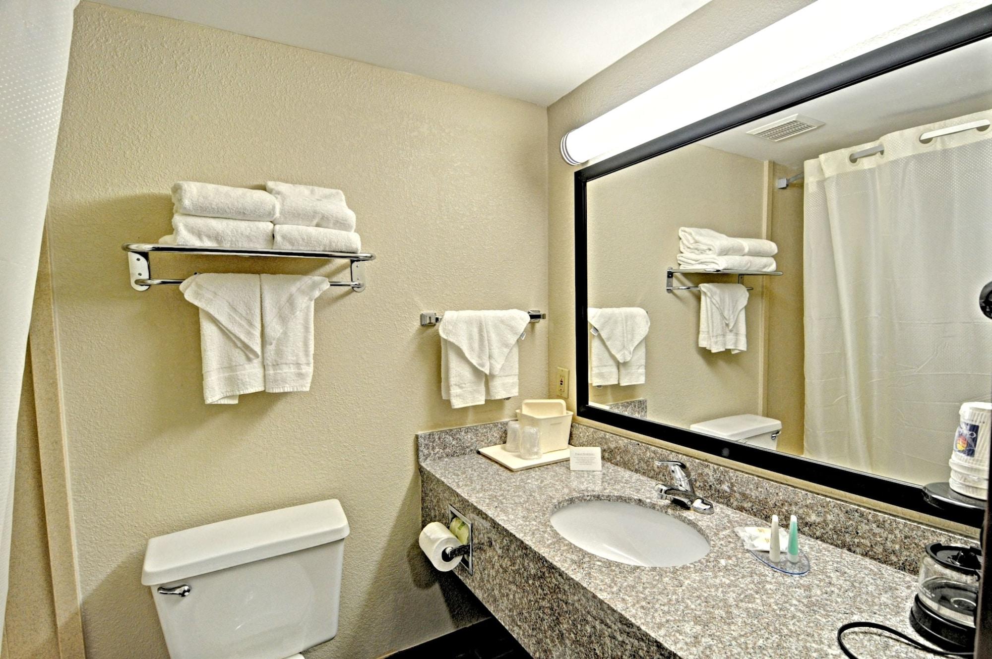 Comfort Inn & Suites Raphine - Lexington Near I-81 And I-64 Dış mekan fotoğraf