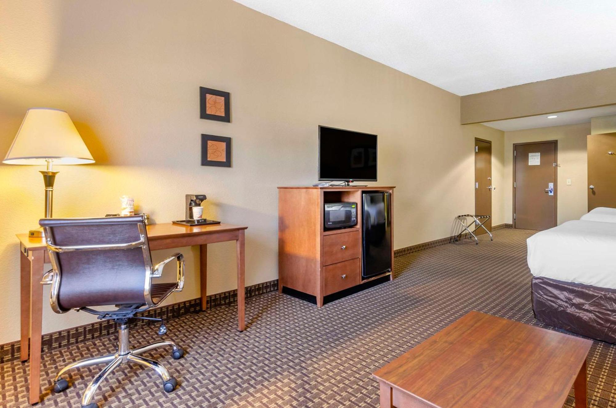 Comfort Inn & Suites Raphine - Lexington Near I-81 And I-64 Dış mekan fotoğraf