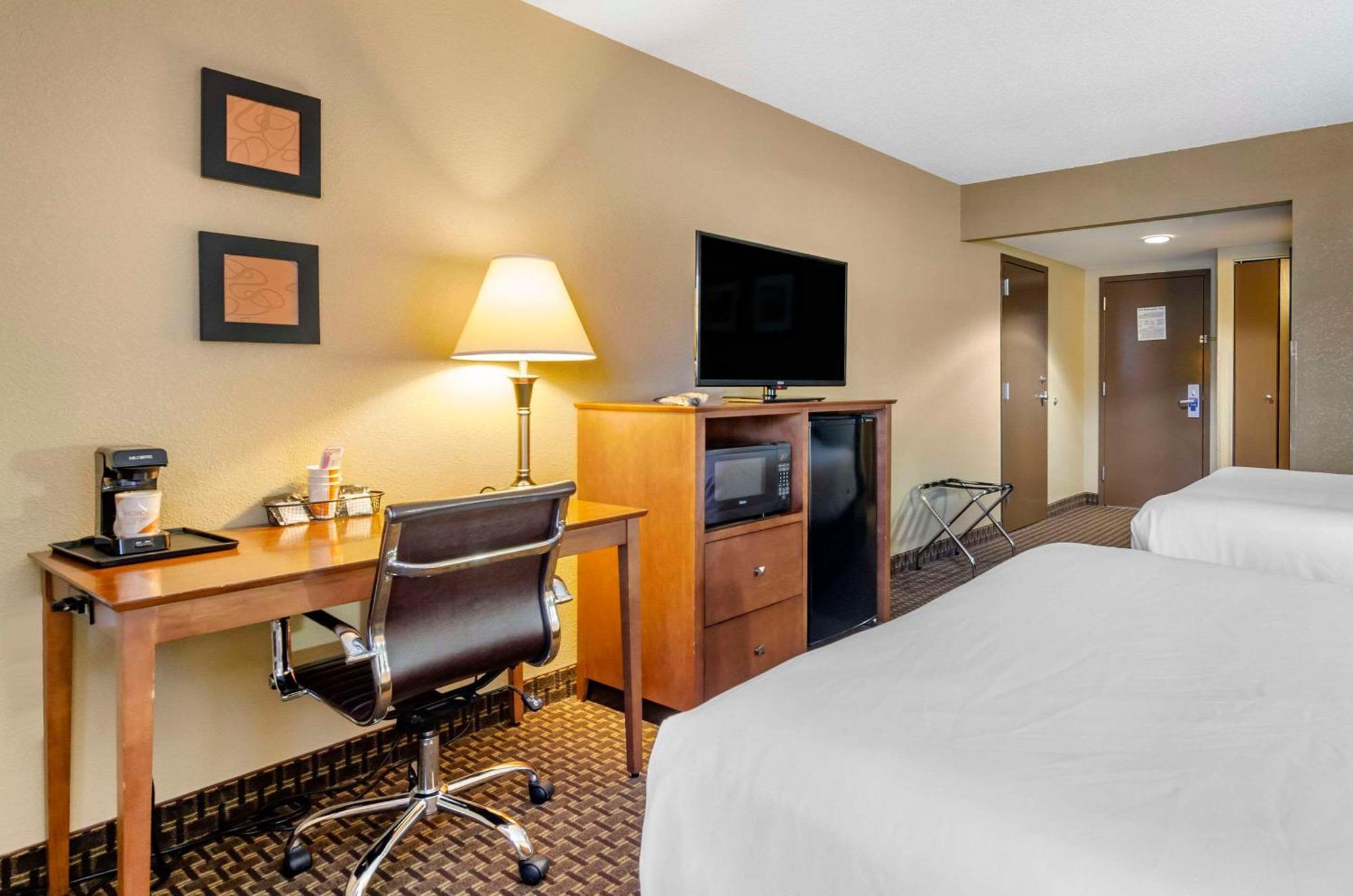 Comfort Inn & Suites Raphine - Lexington Near I-81 And I-64 Dış mekan fotoğraf